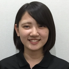 スタッフ神山　里奈子（かみやま　りなこ）